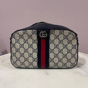 Gucci Supreme Camera Navy Ophidia Bag
GG Shoulder Crossbody